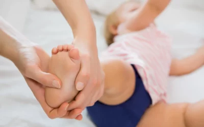 Cuándo Consultar a un Fisioterapeuta Pediátrico: Señales de Alerta en Bebés
